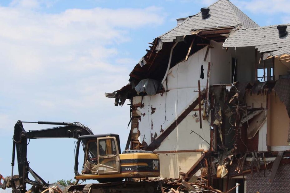 When is Demolition Kelowna the Best Option